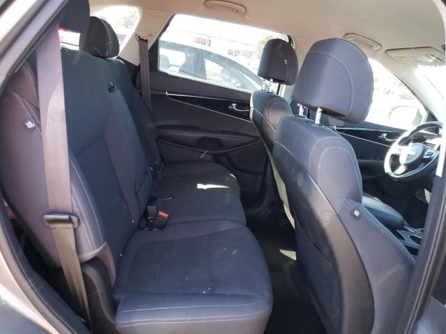 Photo 6 from auction – 2017 KIA SORENTO with VIN 5XYPG4A31HG261167