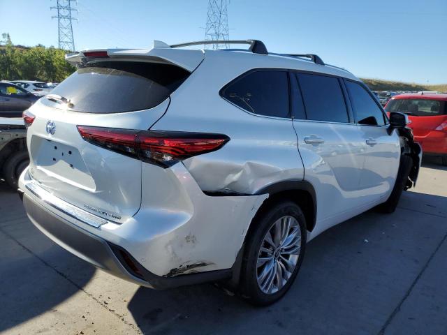 Photo 4 from auction – 2022 TOYOTA HIGHLANDER with VIN 5TDFZRBH3NS229624
