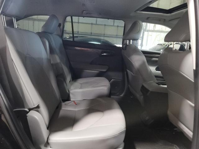 Photo 6 from auction – 2022 TOYOTA HIGHLANDER with VIN 5TDXBRCH7NS552680
