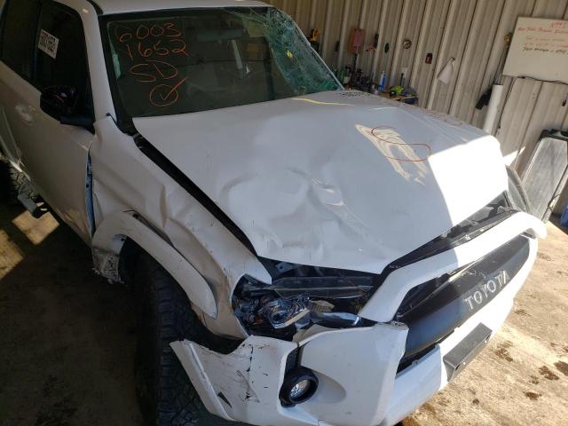 Photo 9 from auction – 2018 TOYOTA 4RUNNER SR with VIN JTEBU5JR1J5544742