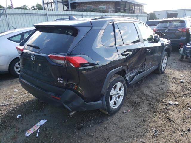 Photo 4 from auction – 2020 TOYOTA RAV4 XLE with VIN JTMP1RFV0LD048257