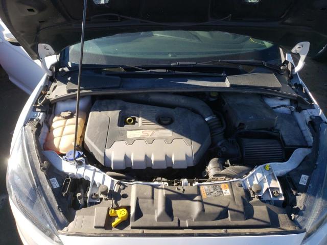 Photo 7 from auction – 2017 FORD FOCUS ST with VIN 1FADP3L95HL277168