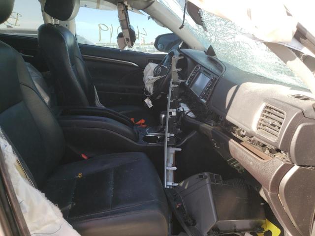 Photo 5 from auction – 2016 TOYOTA HIGHLANDER with VIN 5TDYKRFH4GS163269