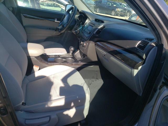 Photo 5 from auction – 2015 KIA SORENTO LX with VIN 5XYKT3A62FG615883