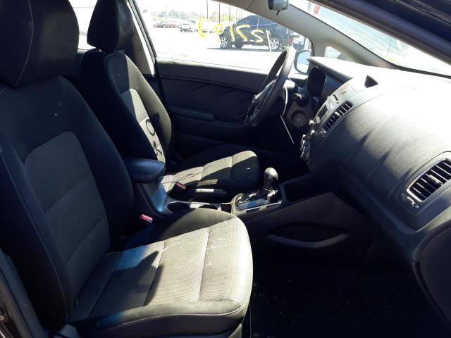 Photo 5 from auction – 2017 KIA FORTE LX with VIN 3KPFK4A75HE032047