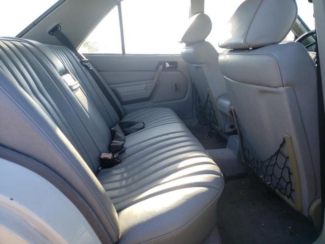Photo 6 from auction – 1990 MERCEDES-BENZ 190 E 2.6 with VIN WDBDA29D1LF712923
