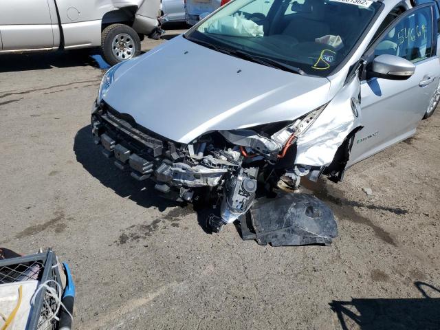Photo 9 from auction – 2014 FORD FOCUS BEV with VIN 1FADP3R42EL353212