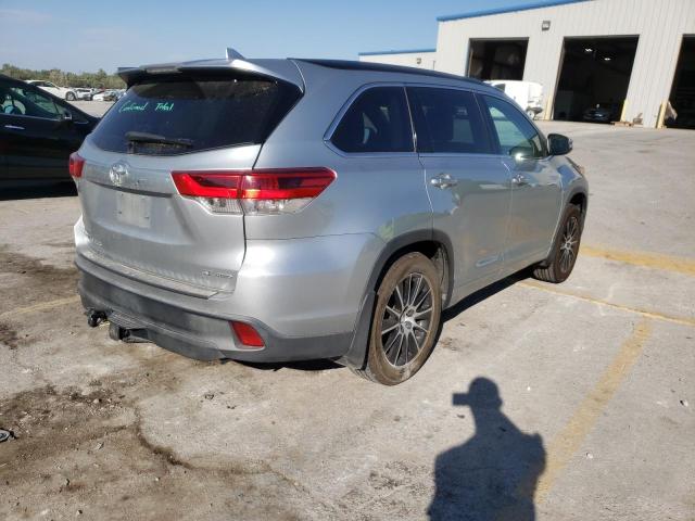 Фото 4 с аукциона – 2017 TOYOTA HIGHLANDER с VIN 5TDJZRFH3HS445823