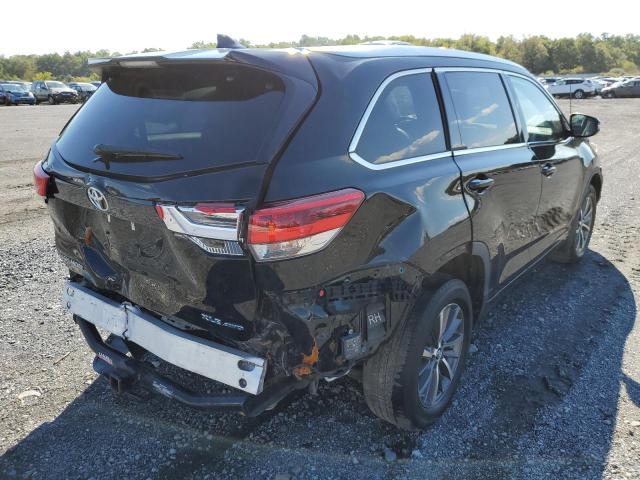 Photo 4 from auction – 2018 TOYOTA HIGHLANDER with VIN 5TDJZRFH2JS532876