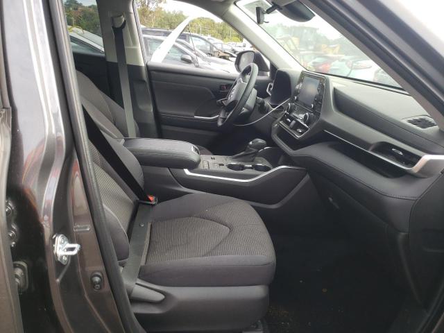 Photo 5 from auction – 2022 TOYOTA HIGHLANDER with VIN 5TDZZRAH2NS103432