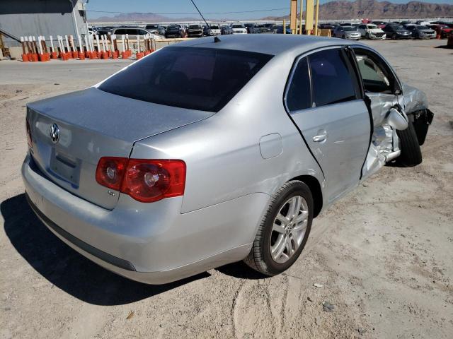 Photo 4 from auction – 2007 VOLKSWAGEN JETTA WOLF with VIN 3VWEG71K67M143646