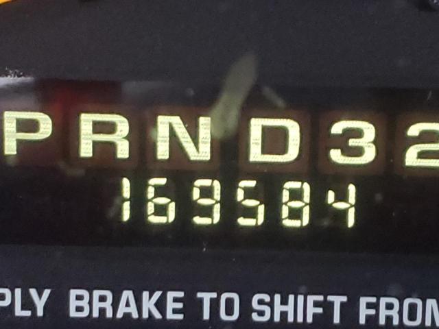Photo 8 from auction – 2000 CHEVROLET ASTRO with VIN 1GNDM19W3YB103262