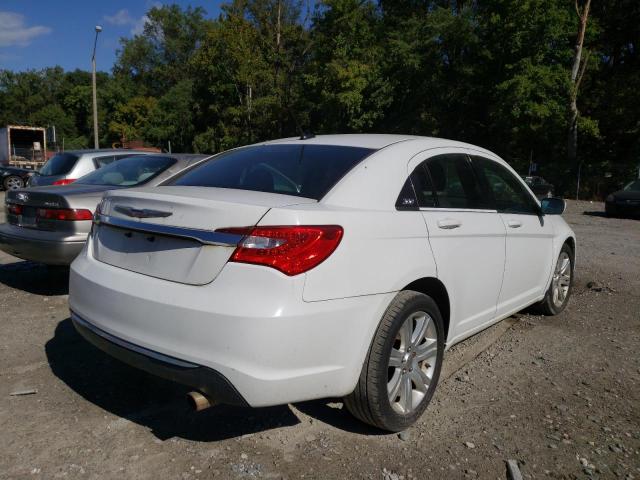 Photo 4 from auction – 2013 CHRYSLER 200 LX with VIN 1C3CCBAB6DN669631