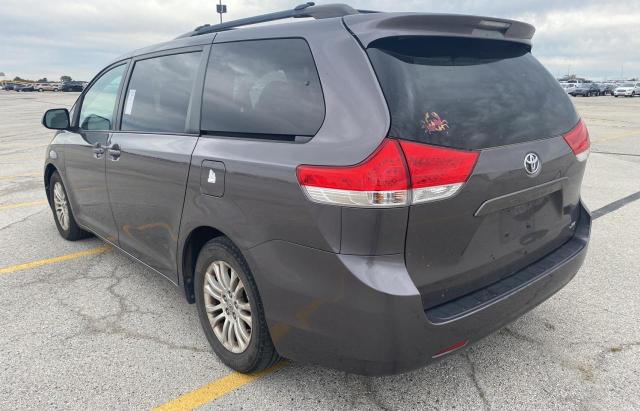 Photo 3 from auction – 2012 TOYOTA SIENNA XLE with VIN 5TDYK3DC3CS187111