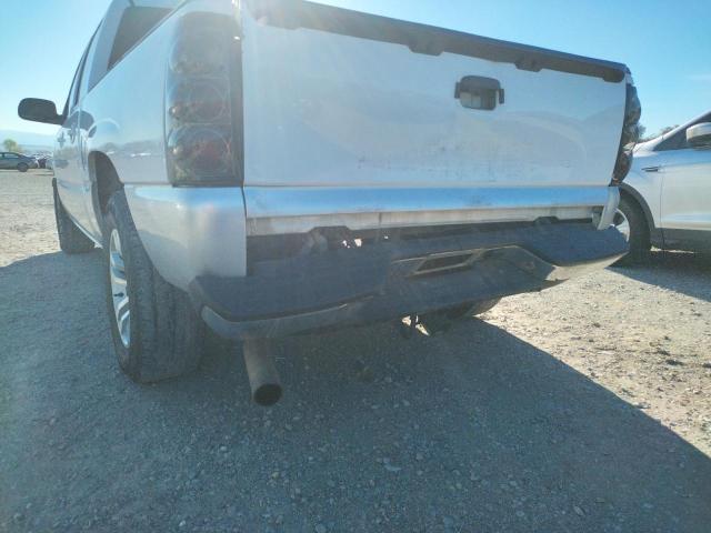 Photo 10 from auction – 2005 CHEVROLET SILVERADO with VIN 2GCEC13T951396174