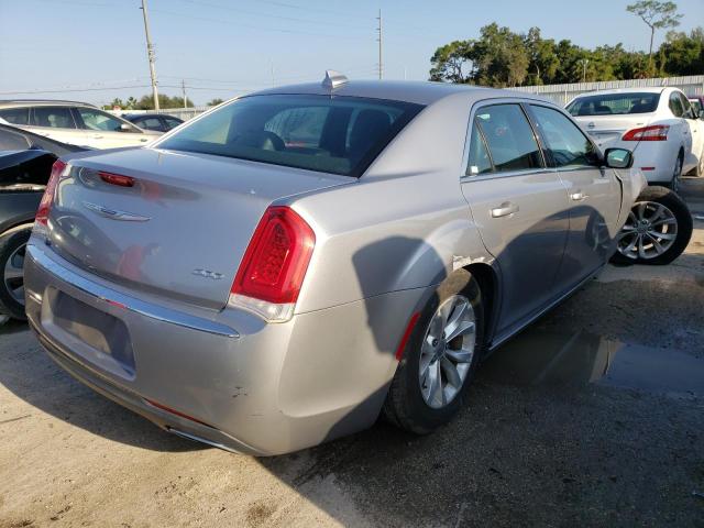 Photo 4 from auction – 2015 CHRYSLER 300 LIMITE with VIN 2C3CCAAG3FH930666