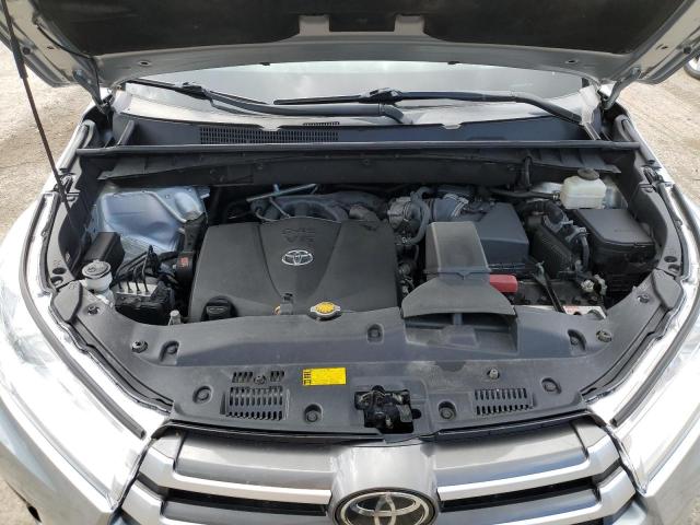 Photo 7 from auction – 2017 TOYOTA HIGHLANDER with VIN 5TDJZRFH5HS436881