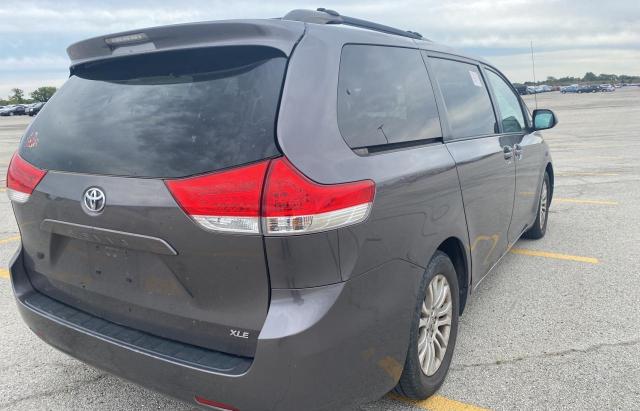Photo 4 from auction – 2012 TOYOTA SIENNA XLE with VIN 5TDYK3DC3CS187111