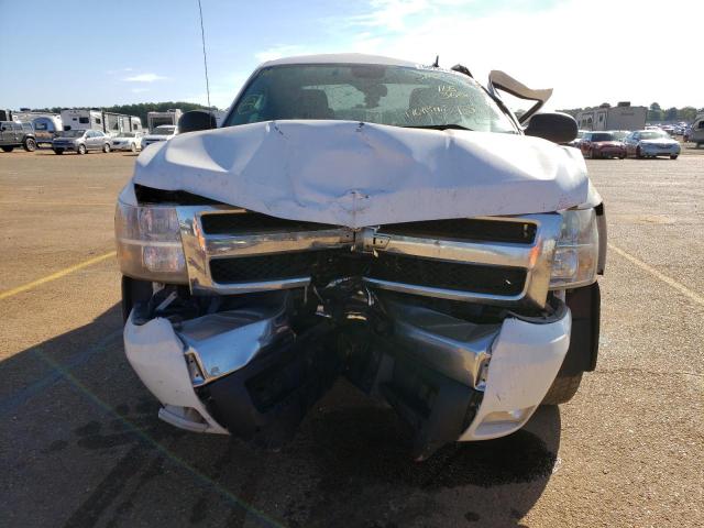 Photo 9 from auction – 2011 CHEVROLET SILVERADO with VIN 1GCRCSE06BZ310736