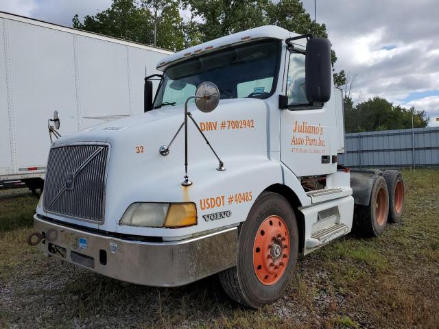 Photo 2 from auction – 1998 VOLVO VN with VIN 4VG7DAGH0WN733303