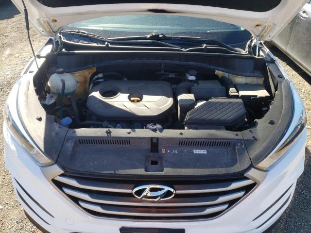 Photo 7 from auction – 2017 HYUNDAI TUCSON SE with VIN KM8J2CA42HU425415