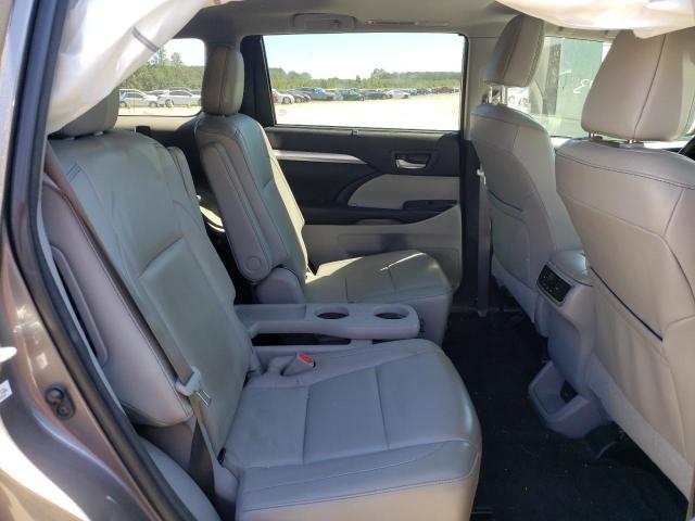 Photo 6 from auction – 2017 TOYOTA HIGHLANDER with VIN 5TDKZRFH9HS508234