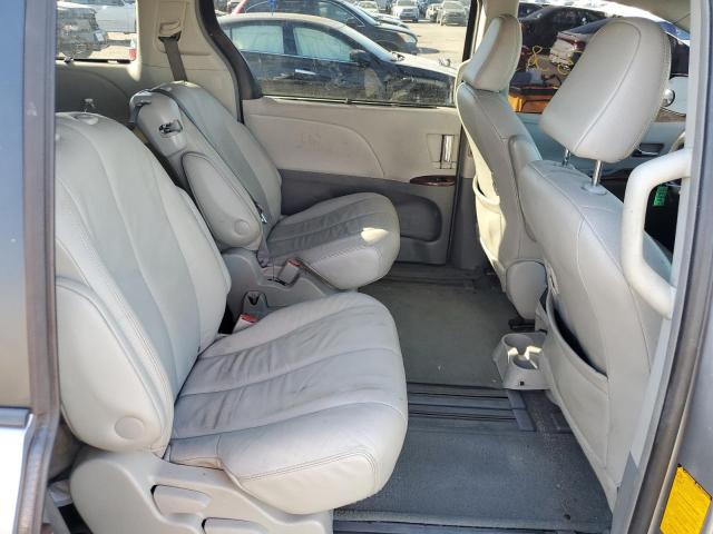 Photo 6 from auction – 2011 TOYOTA SIENNA XLE with VIN 5TDYK3DC1BS070352