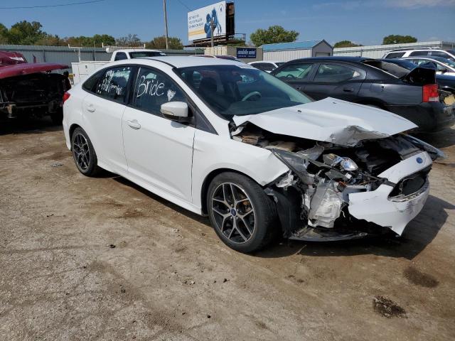 FORD FOCUS SE 2015 with VIN 1FADP3F2XFL213557 - Photo from auction