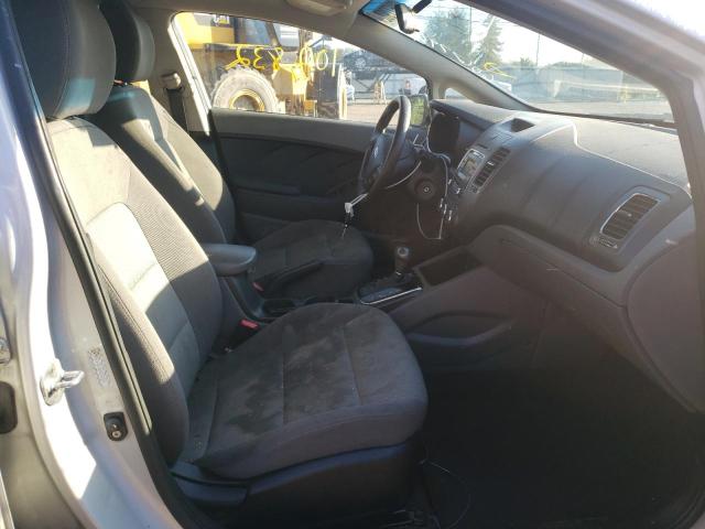 Photo 5 from auction – 2017 KIA FORTE LX with VIN 3KPFK4A74HE030340