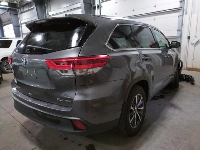 Фото 4 с аукциона – 2018 TOYOTA HIGHLANDER с VIN 5TDJZRFH3JS861909
