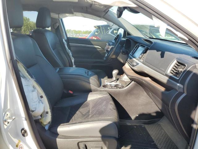 Photo 5 from auction – 2018 TOYOTA HIGHLANDER with VIN 5TDDZRFH5JS849628