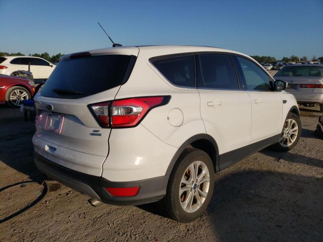 Photo 4 from auction – 2017 FORD ESCAPE SE with VIN 1FMCU0GDXHUC37413