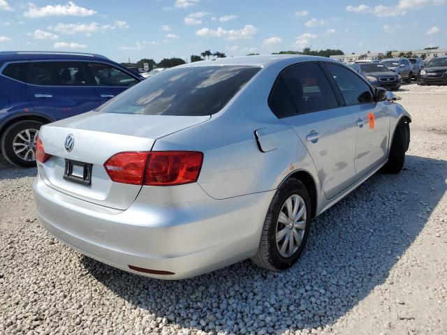 Photo 4 from auction – 2014 VOLKSWAGEN JETTA BASE with VIN 3VW2K7AJXEM305400