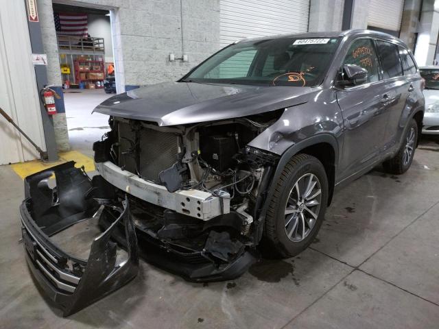 Photo 2 from auction – 2018 TOYOTA HIGHLANDER with VIN 5TDJZRFH3JS861909
