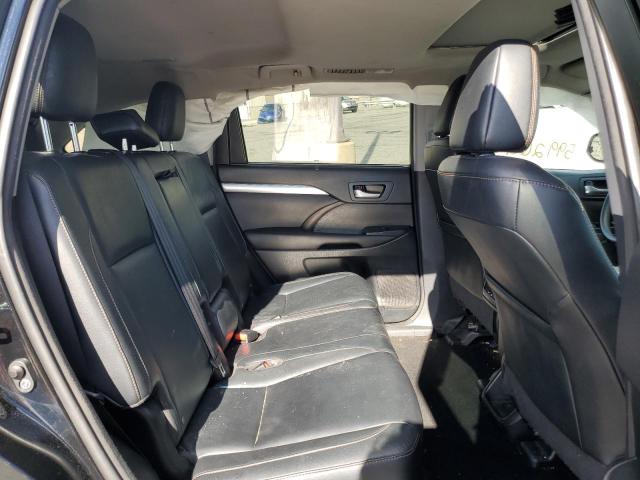 Photo 6 from auction – 2016 TOYOTA HIGHLANDER with VIN 5TDJKRFHXGS318943