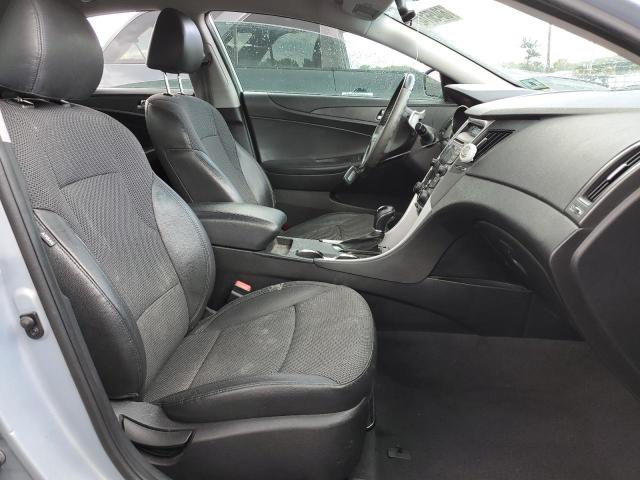 Photo 5 from auction – 2012 HYUNDAI SONATA SE with VIN 5NPEC4AC7CH368910