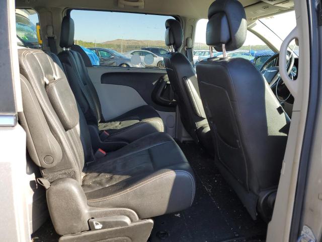 Photo 6 from auction – 2015 CHRYSLER TOWN & COU with VIN 2C4RC1BG3FR755589