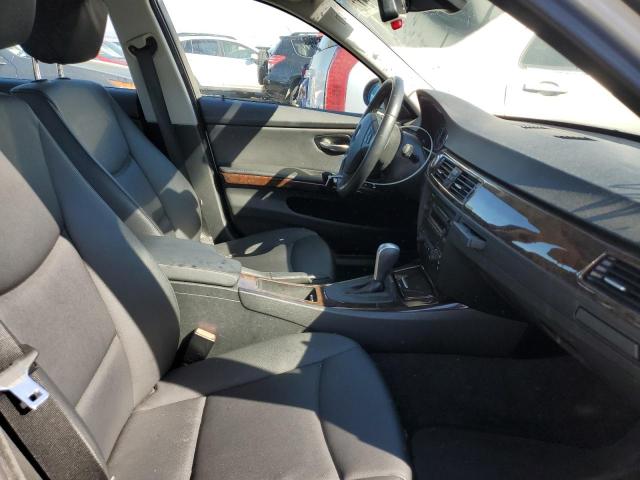 Photo 5 from auction – 2006 BMW 325 I with VIN WBAVB13576KX67223