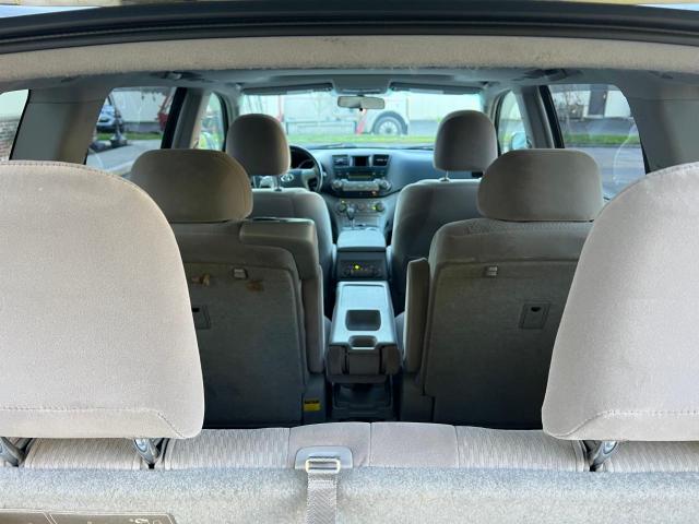 Photo 9 from auction – 2009 TOYOTA HIGHLANDER with VIN JTEES41A892132497