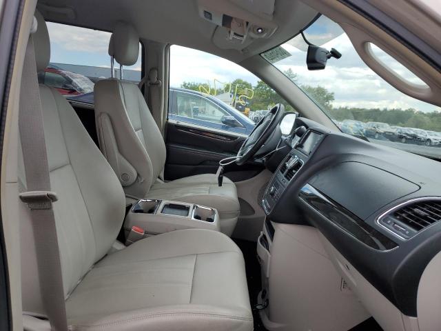 Photo 5 from auction – 2013 CHRYSLER TOWN & COU with VIN 2C4RC1BG6DR778443