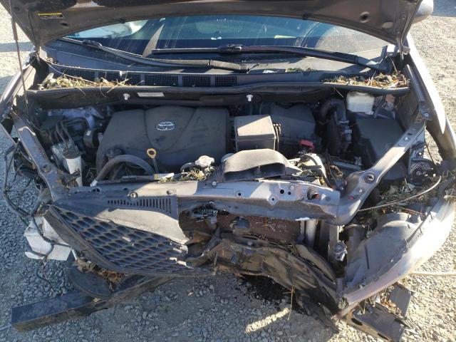 Photo 7 from auction – 2017 TOYOTA SIENNA SE with VIN 5TDXZ3DC4HS832718