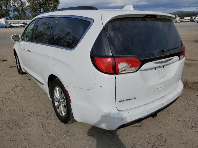 Photo 3 from auction – 2017 CHRYSLER PACIFICA T with VIN 2C4RC1BG5HR591054