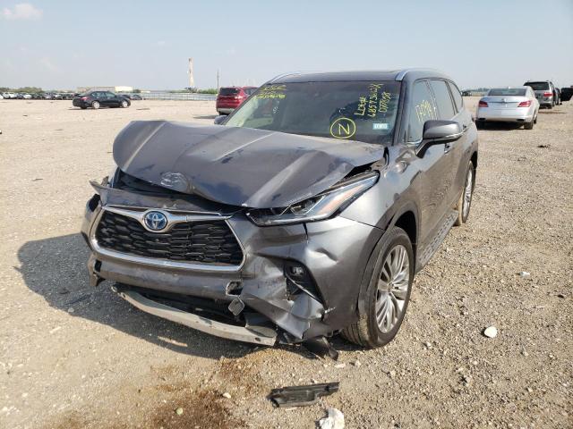 Photo 2 from auction – 2022 TOYOTA HIGHLANDER with VIN 5TDEBRCH3NS077858