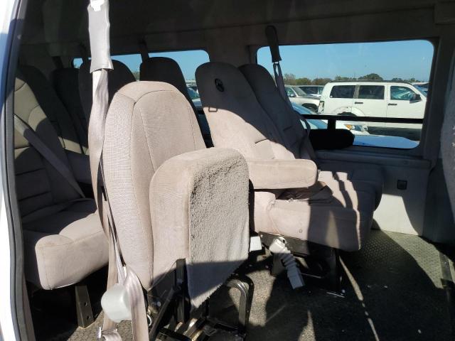 Photo 6 from auction – 2009 FORD ECONOLINE with VIN 1FTSS34S89DA27405