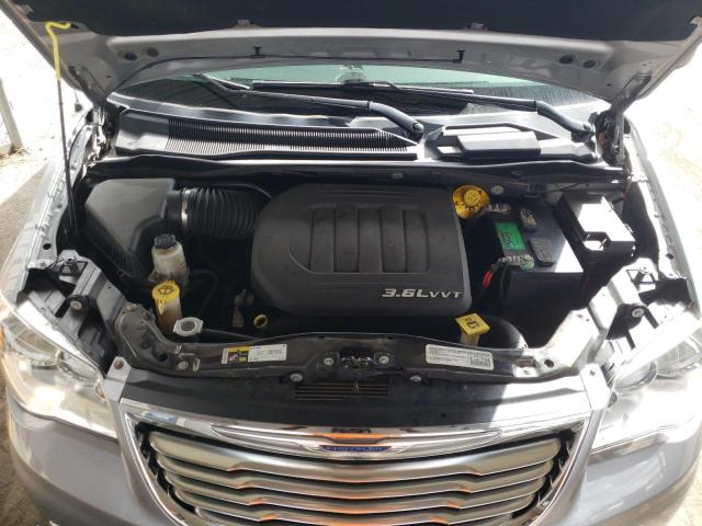 Photo 7 from auction – 2015 CHRYSLER TOWN & COU with VIN 2C4RC1BG9FR630158