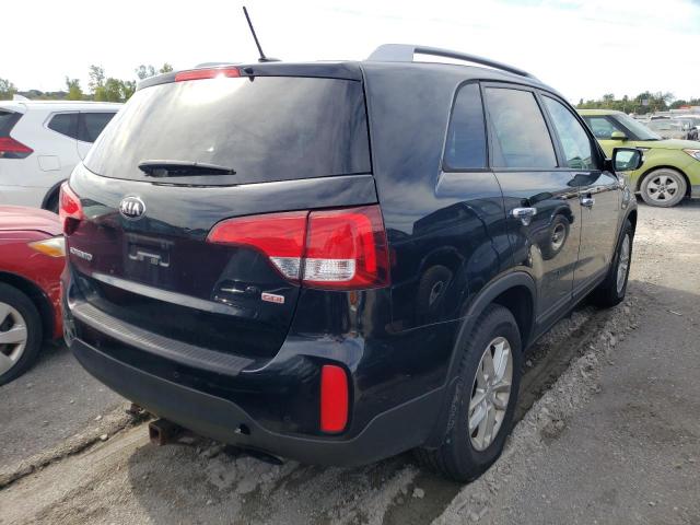Photo 4 from auction – 2015 KIA SORENTO LX with VIN 5XYKTDA61FG563457
