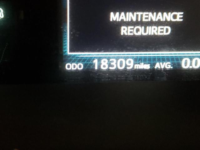 Photo 8 from auction – 2017 TOYOTA PRIUS V with VIN JTDZN3EU1HJ069498