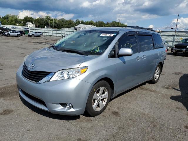 Photo 2 from auction – 2013 TOYOTA SIENNA LE with VIN 5TDKK3DC2DS327026