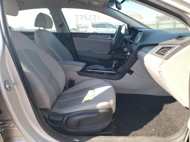 Photo 5 from auction – 2017 HYUNDAI SONATA SE with VIN 5NPE24AF4HH492895