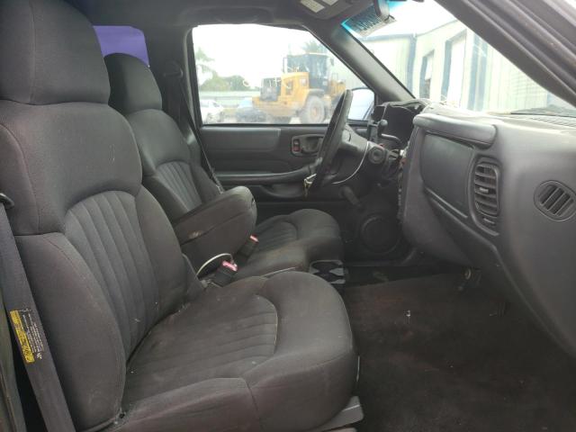 Photo 5 from auction – 2003 CHEVROLET BLAZER with VIN 1GNCS13X13K107340